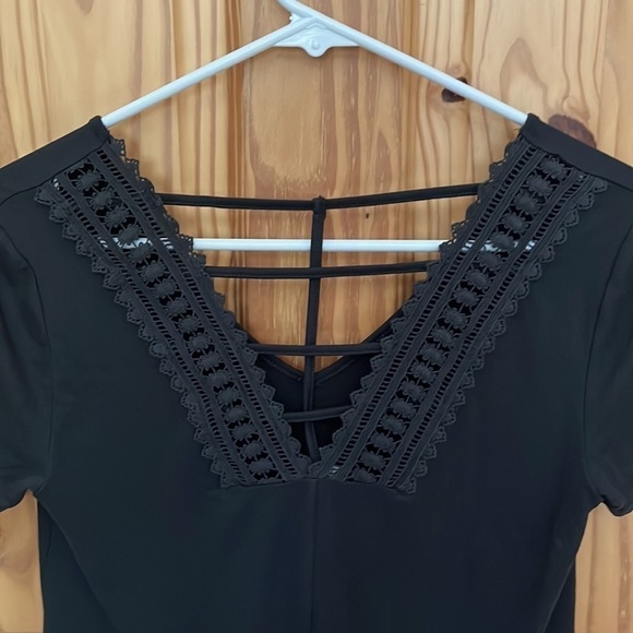 Kismet Open Back Tee - Picture 4 of 7